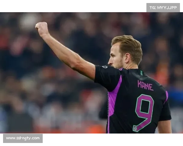 美因茨门将巴茨谈扑救凯恩：赛前点球研究成关键因素