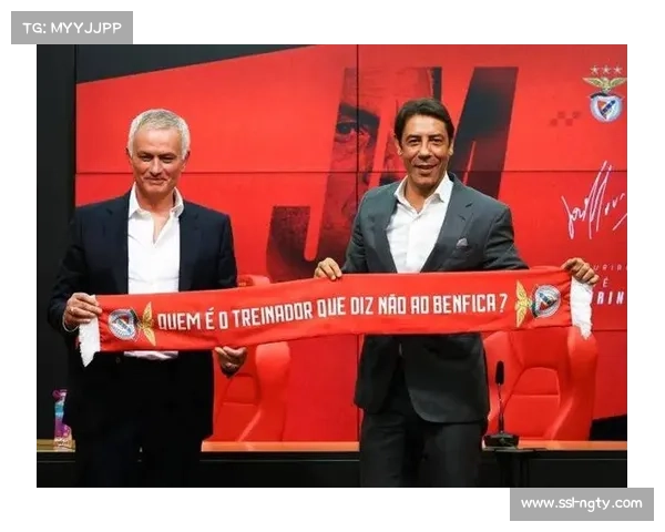 穆里尼奥抗议判罚染红，次回合将无法在场边指挥