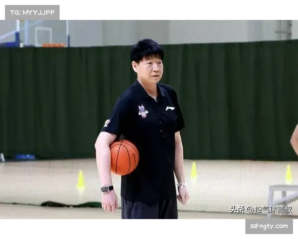 总决赛媒体日，杨鸣与邱彪互相称赞对方球队